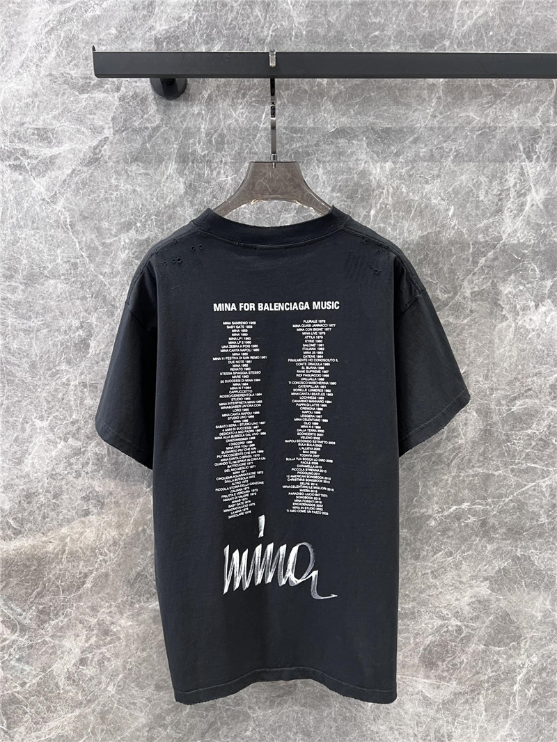Ba1en*iaga short-sleeved t-shirt