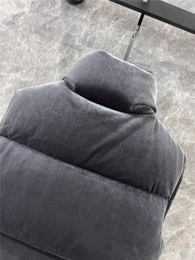 Ce1i*e velvet down vest
