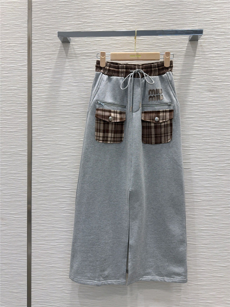 Va1e*ntin0 hot style skirt