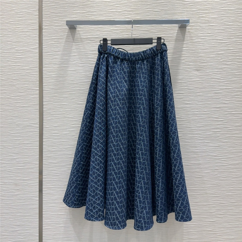 Va1e*ntin0 hot style skirt