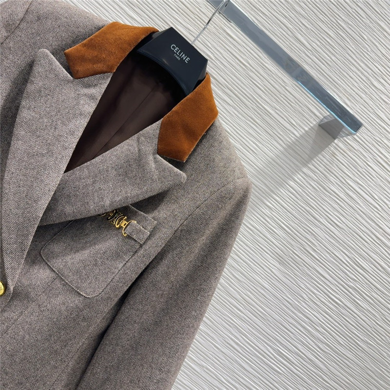 Ce1i*e new coat