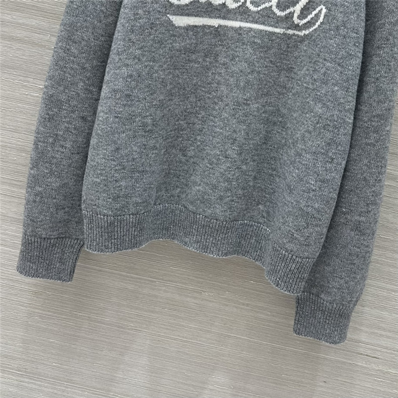 Gvc*1 intarsia-knit logo sweater grey
