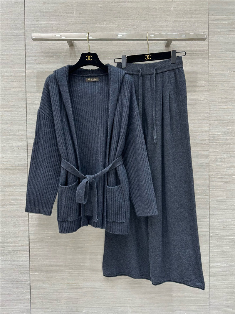 L0r0 P1ana tie jacket + trousers set