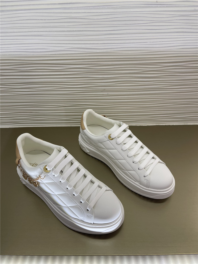 l0vis Vvtt0n beverly hills sneaker in white