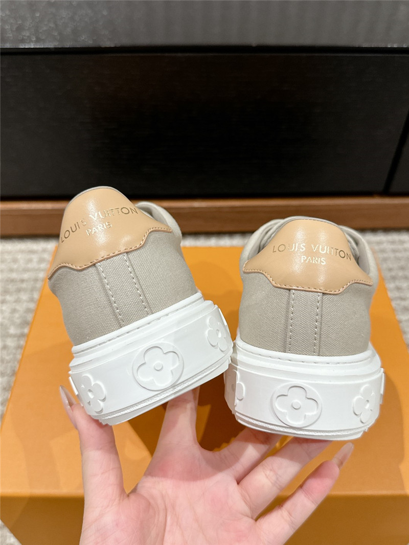 l0vis Vvtt0n low-top time out sneakers