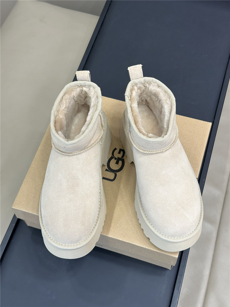 UGG Classic Ultra Mini New Heights Boot