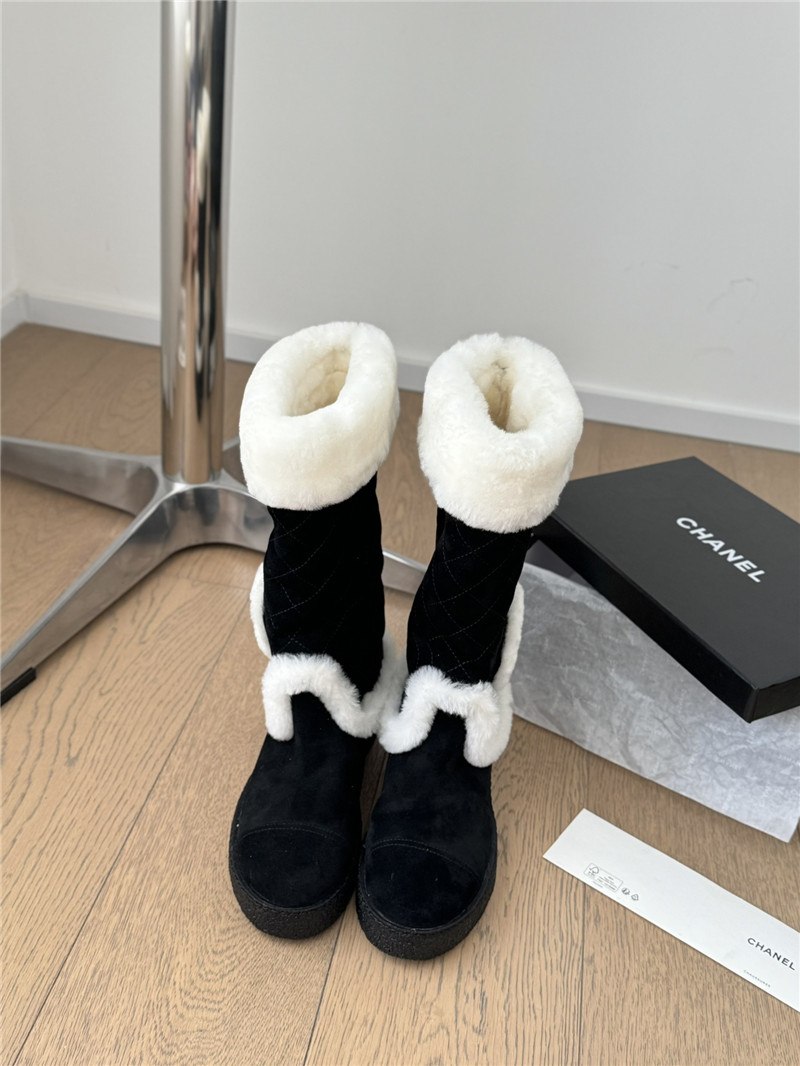 Ch**el logo suede shearling boots in black
