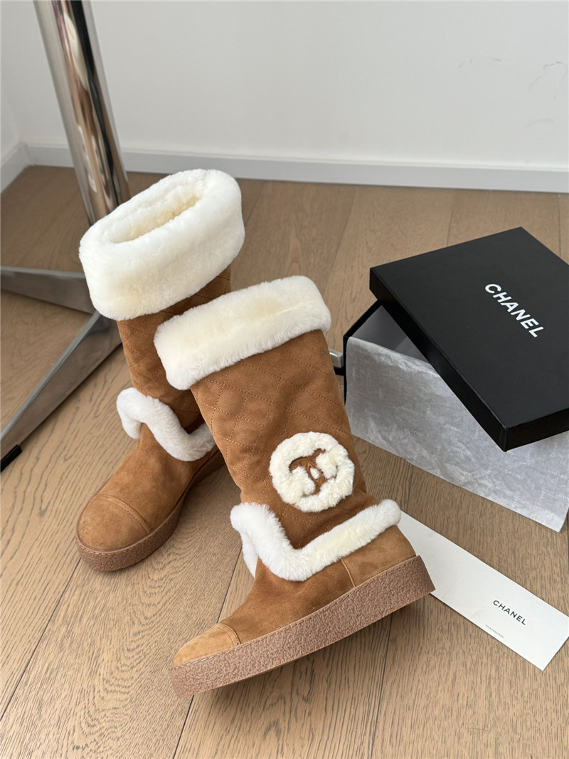Ch**el logo suede shearling boots in brown