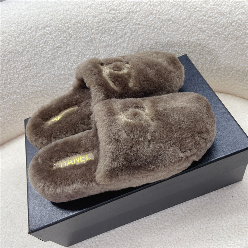 Ch**el pink shearling lambskin mules brown
