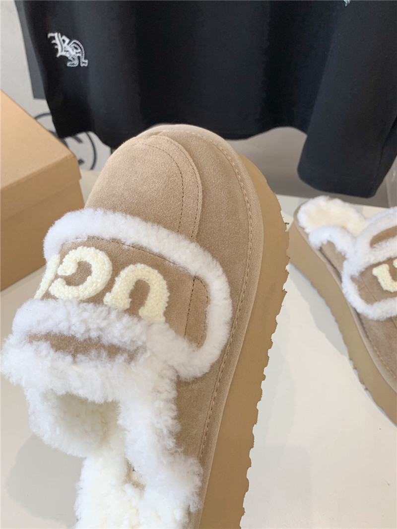 UGG Rome Shearling Slippers Beige