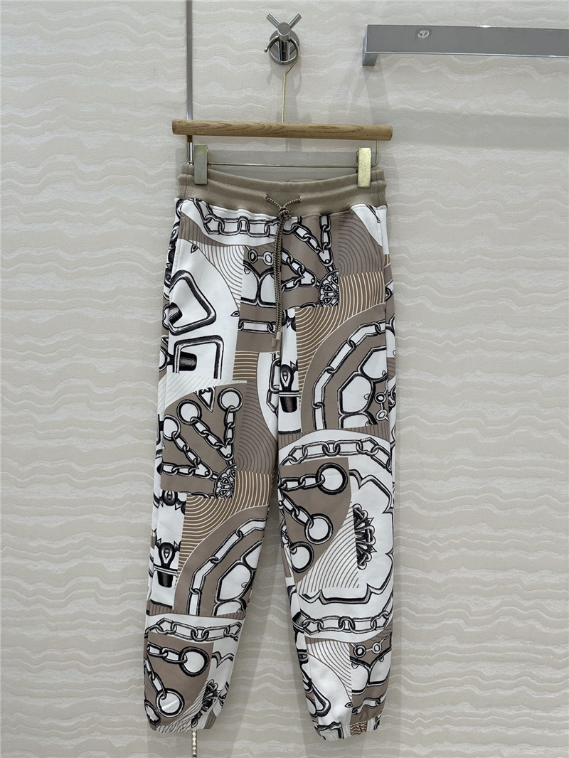 H**me5 tracksuit