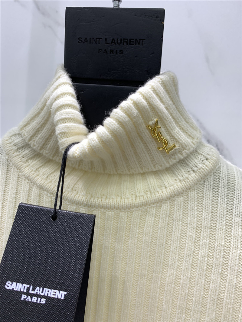 Y51 cassandre turtleneck sweater in white