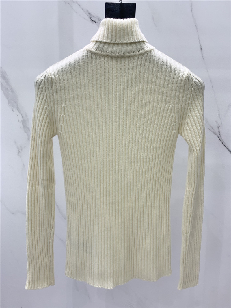 Y51 cassandre turtleneck sweater in white