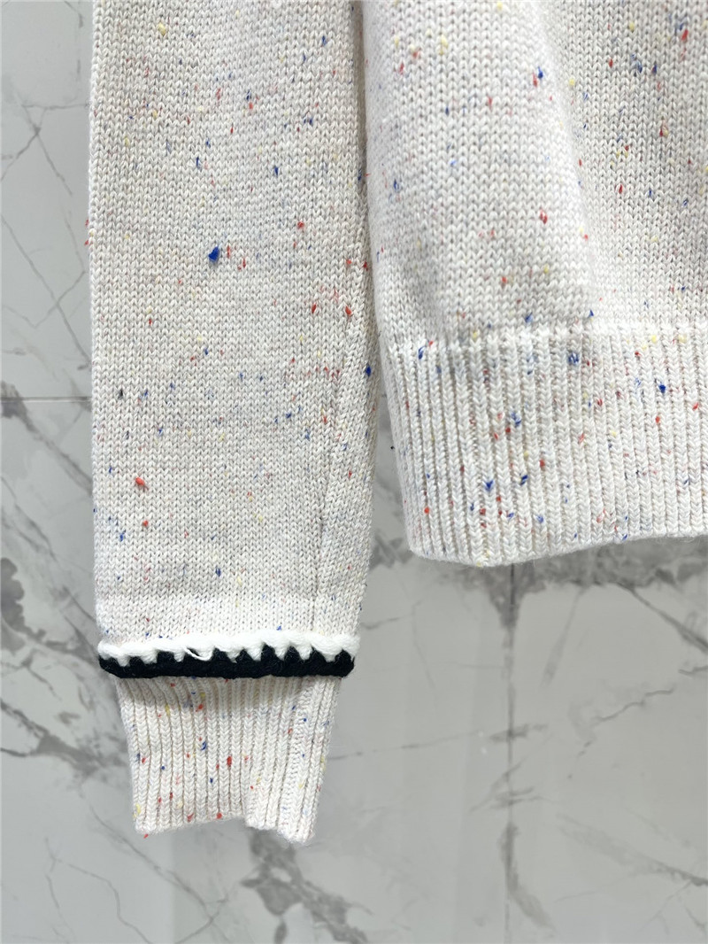 Ch**el white trim wool sweater off-white