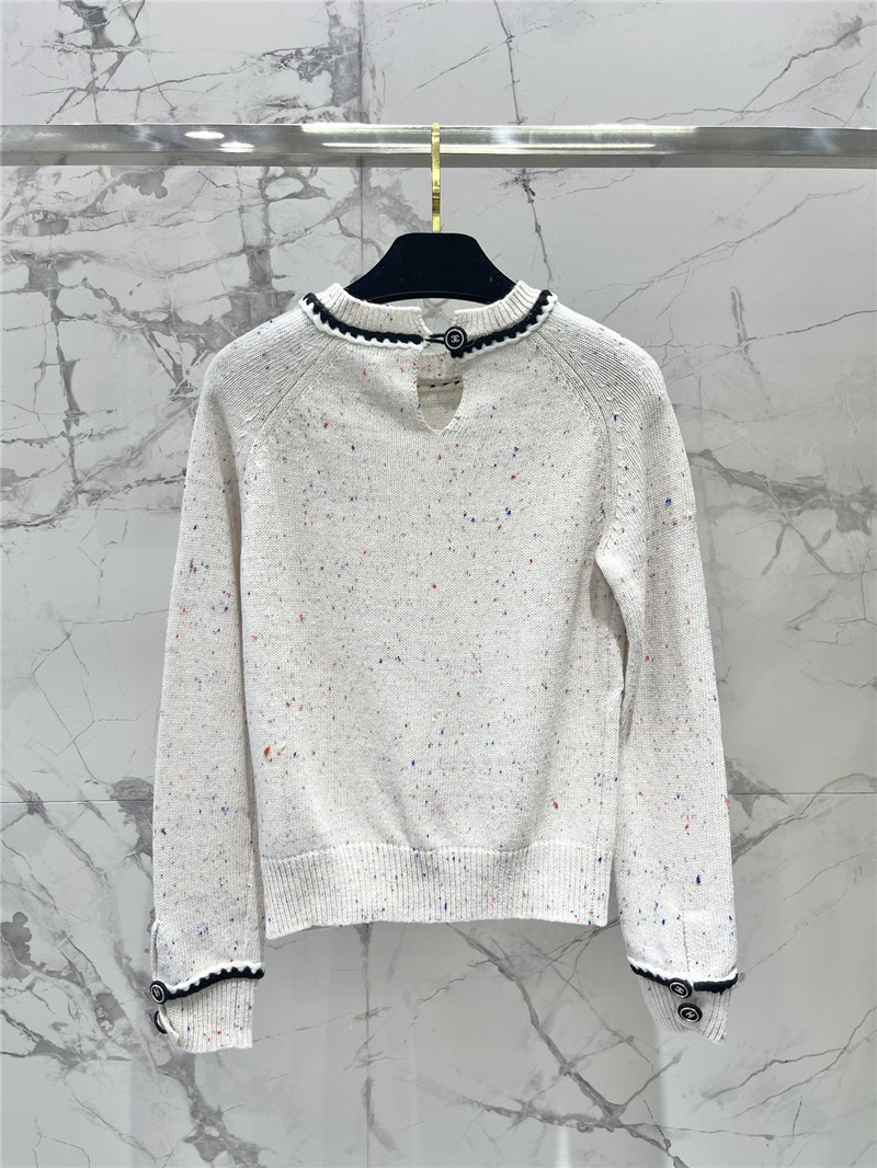 Ch**el white trim wool sweater off-white