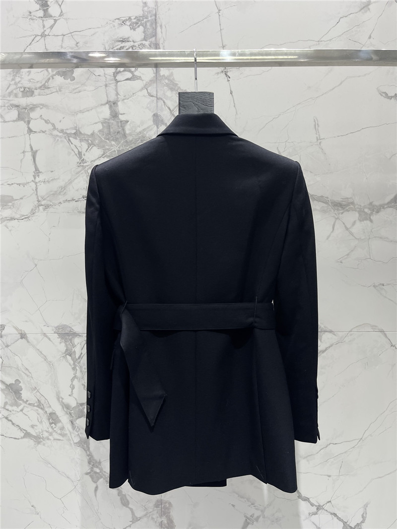 Y51 suit jacket