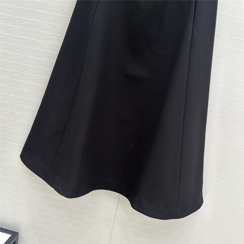 Va1e*ntin0 piping trim maxi skirt