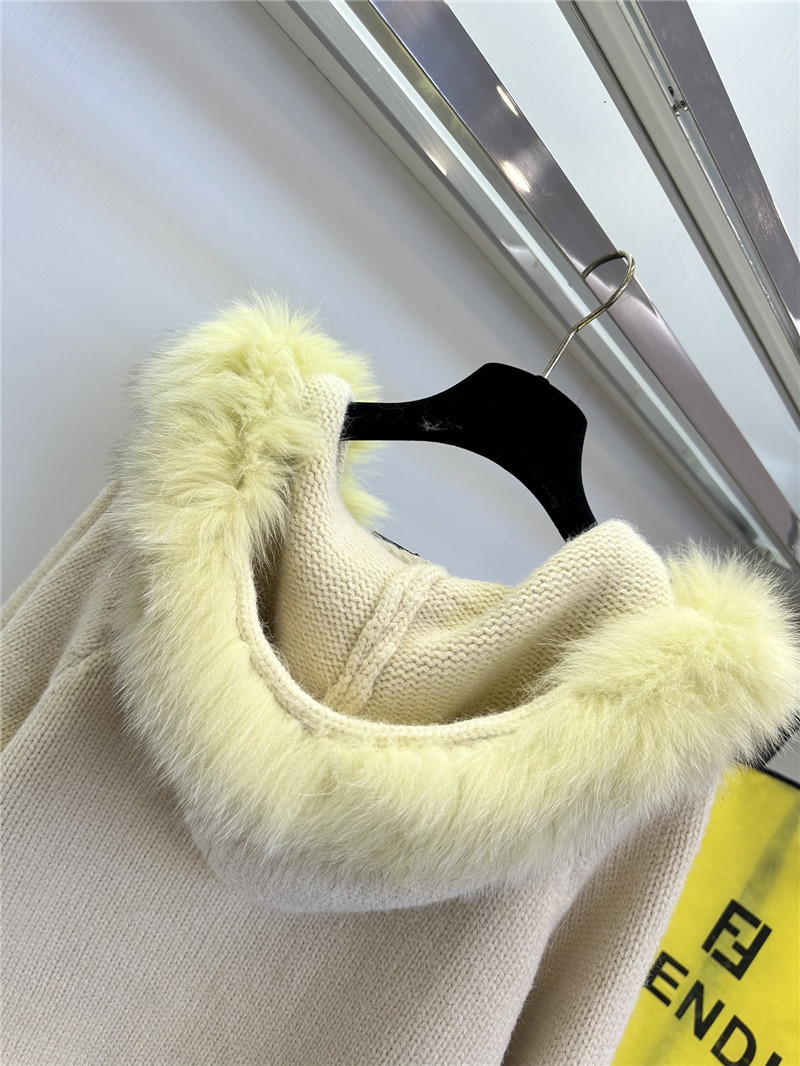 F**di fur-trim hooded zip sweater ivory