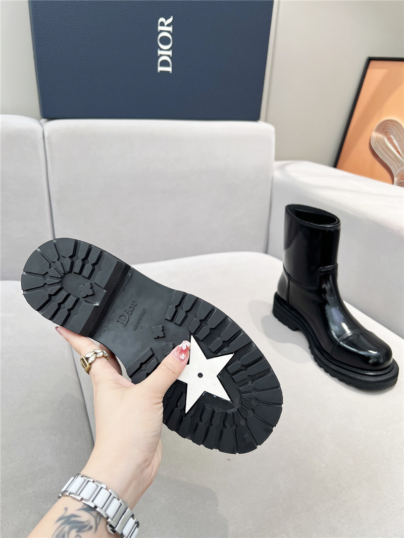 D10r d-town black patent leather ankle boots
