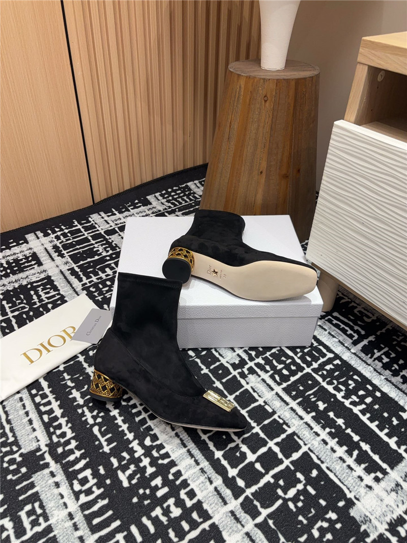 D10r cd icon black heeled ankle boots