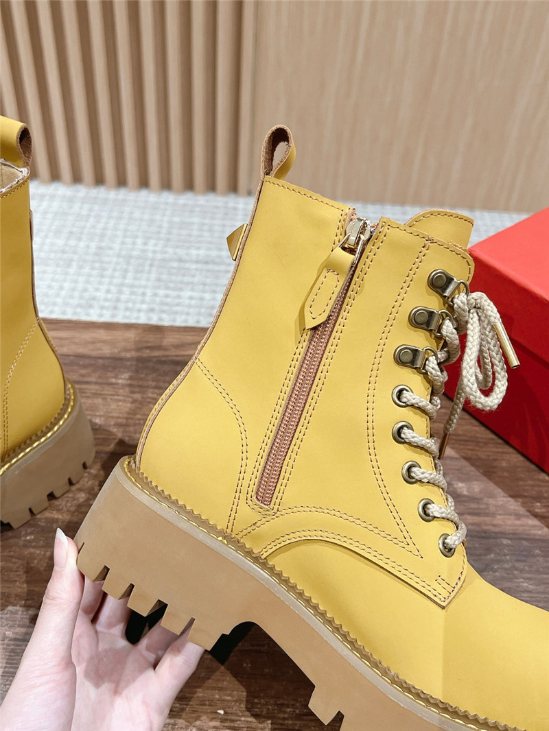 Va1e*ntin0 lace-up platform boots