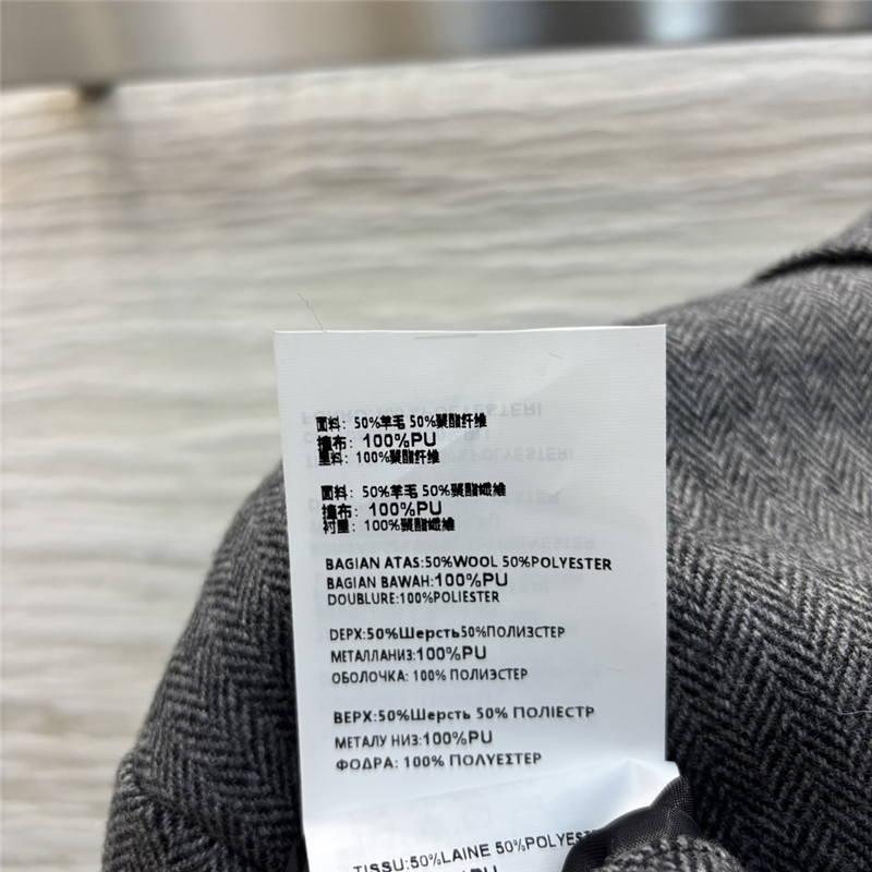 M1um1u contrast color jacket