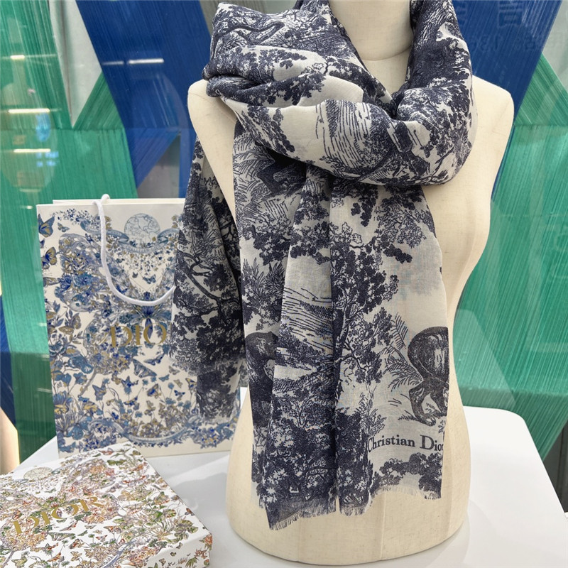 D10r jouy print shawl