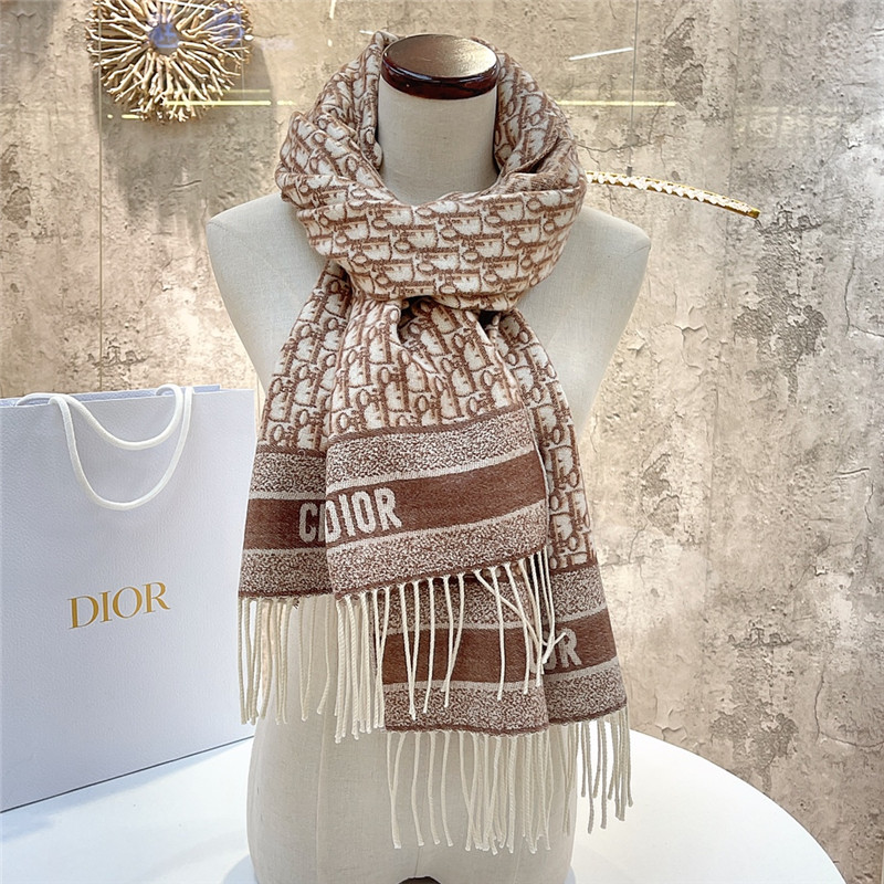 D10r cashmere printed scarf