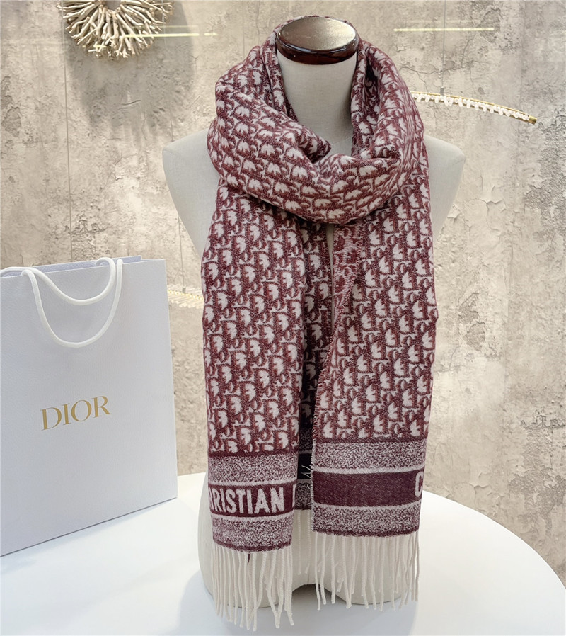 D10r cashmere printed scarf
