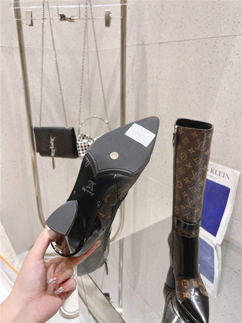 l0vis Vvtt0n monogram leather high boots