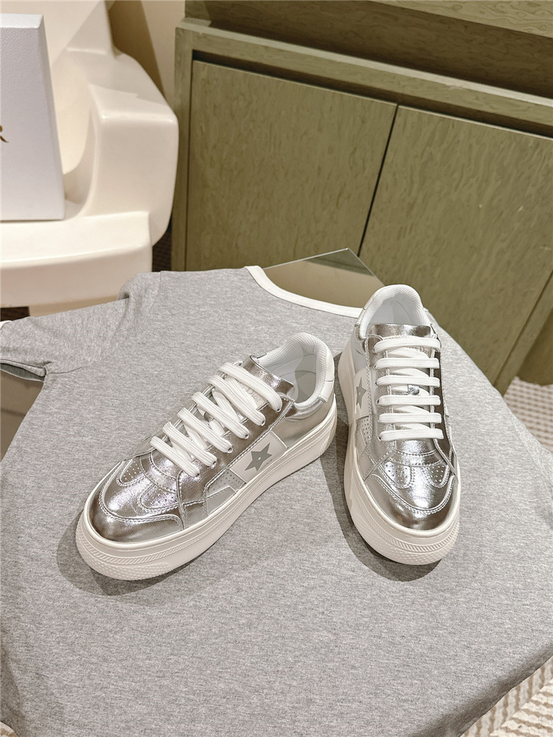 D10r silver star platform sneakers