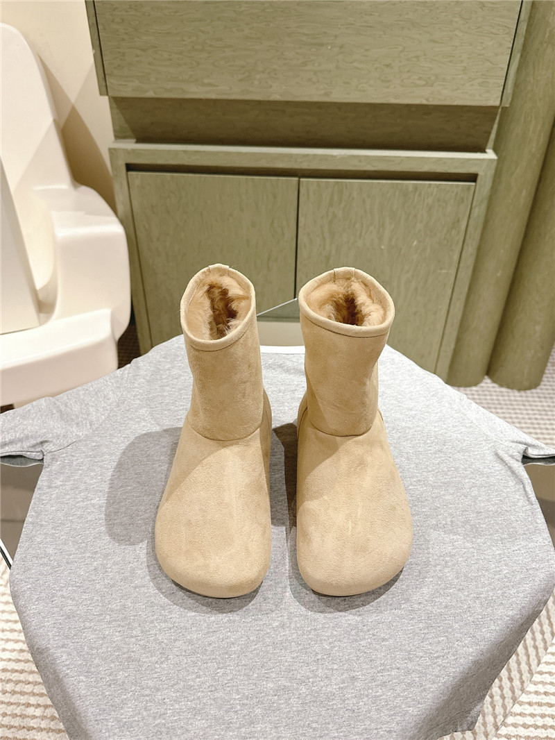 L0ew* suede lago shearling boots in beige