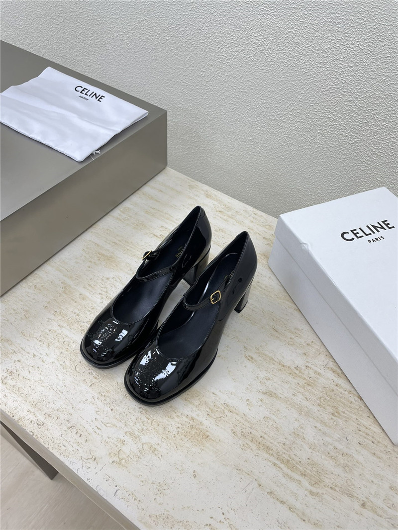 Ce1i*e lily triomphe patent pumps black