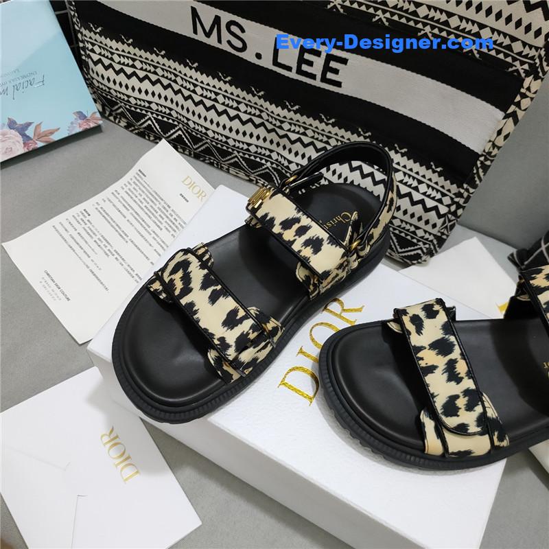 D10r mizza pattern D10ract sandals