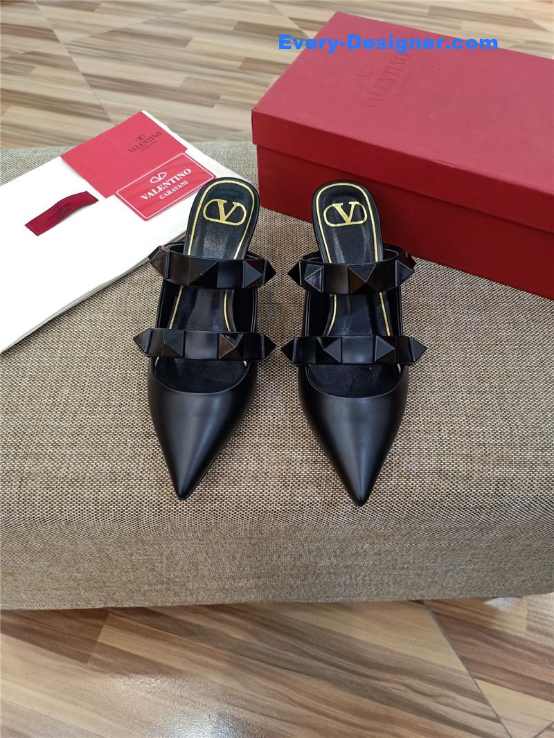 Va1e*ntin0 logo bronzing sandals