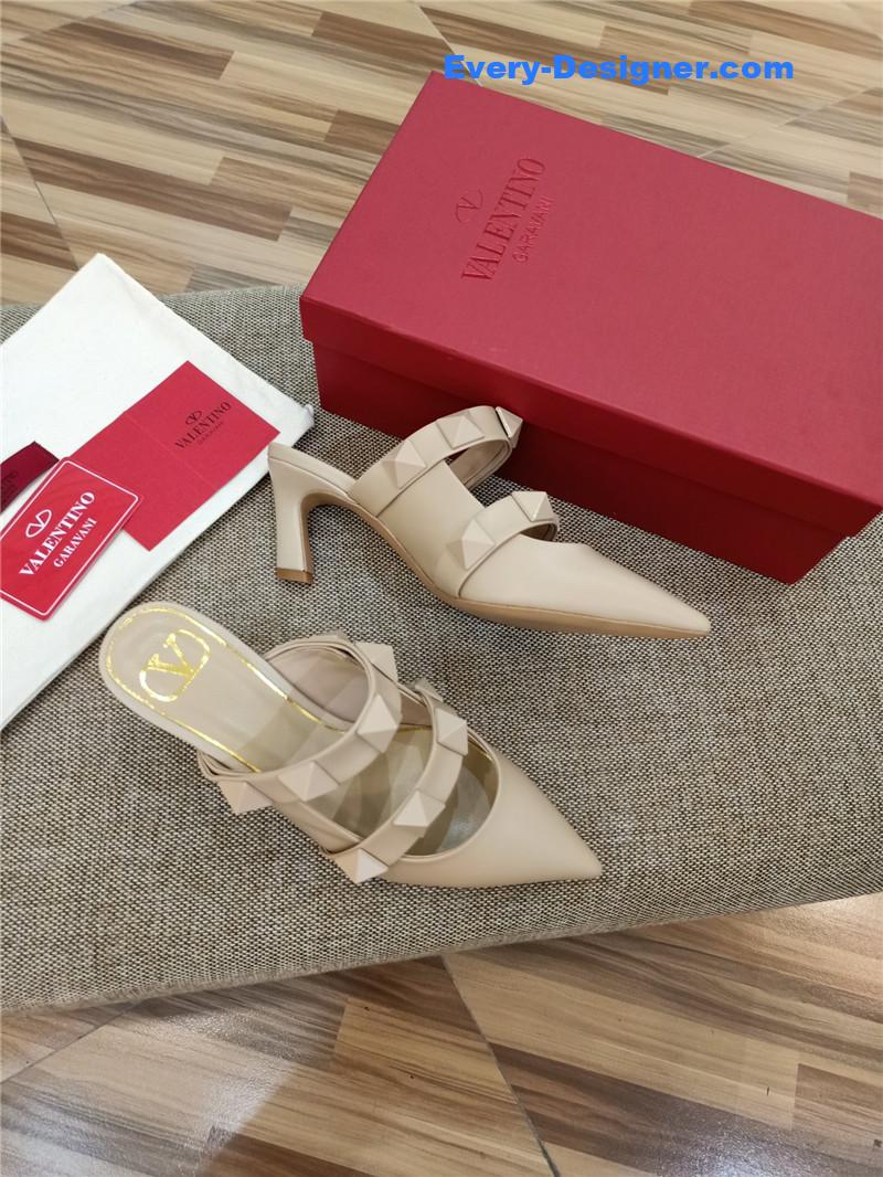 Va1e*ntin0 logo bronzing sandals