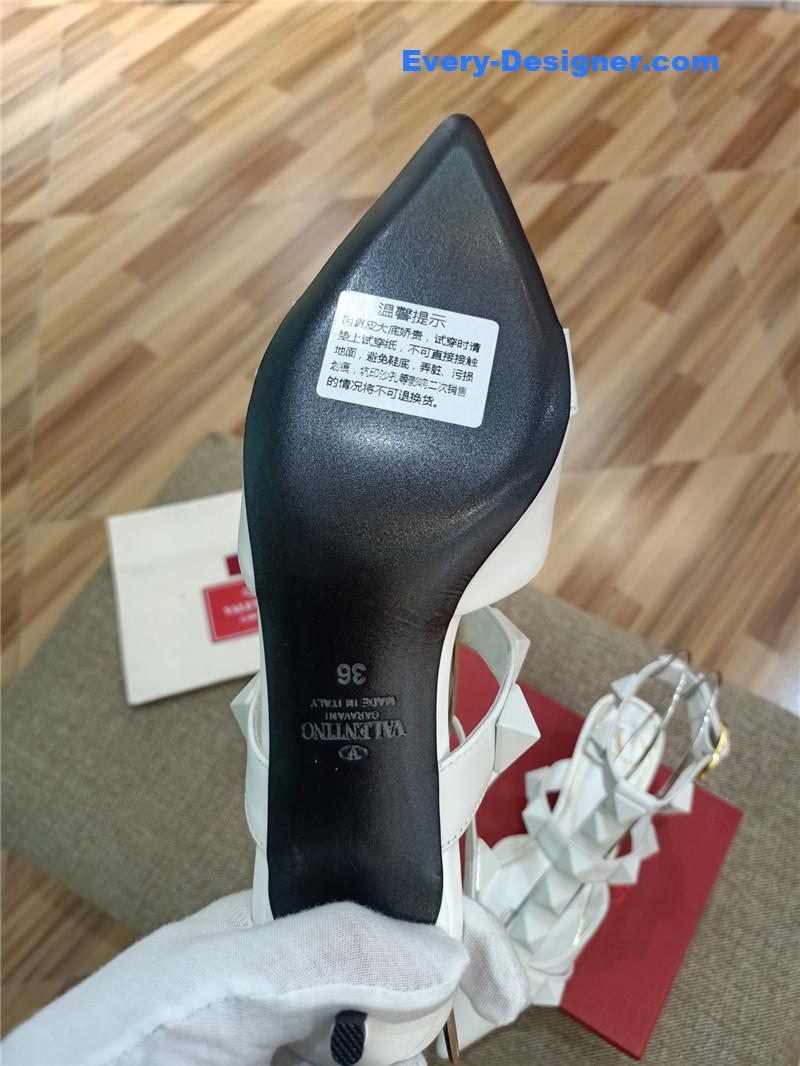 Va1e*ntin0 logo bronzing sandals