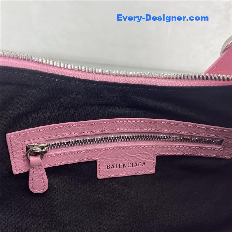 Ba1en*iaga le cagole leather shoulder bag pink