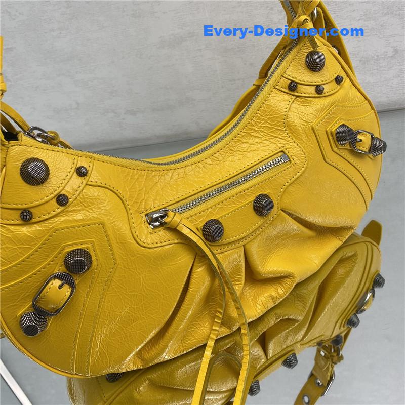 Ba1en*iaga le cagole leather shoulder bag yellow
