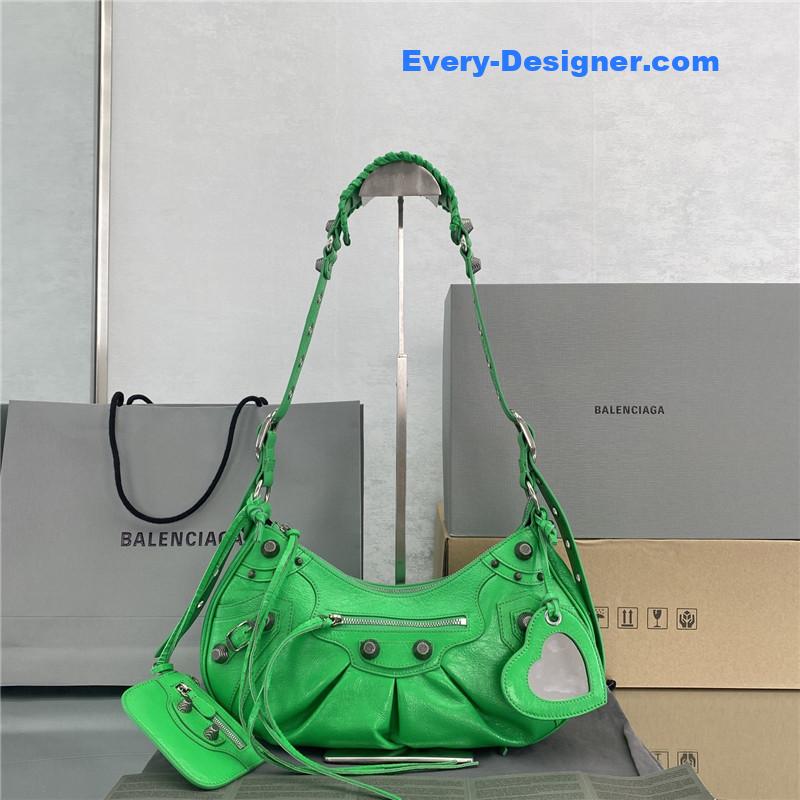 Ba1en*iaga le cagole leather shoulder bag green
