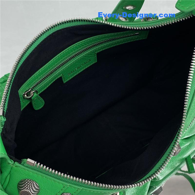 Ba1en*iaga le cagole leather shoulder bag green