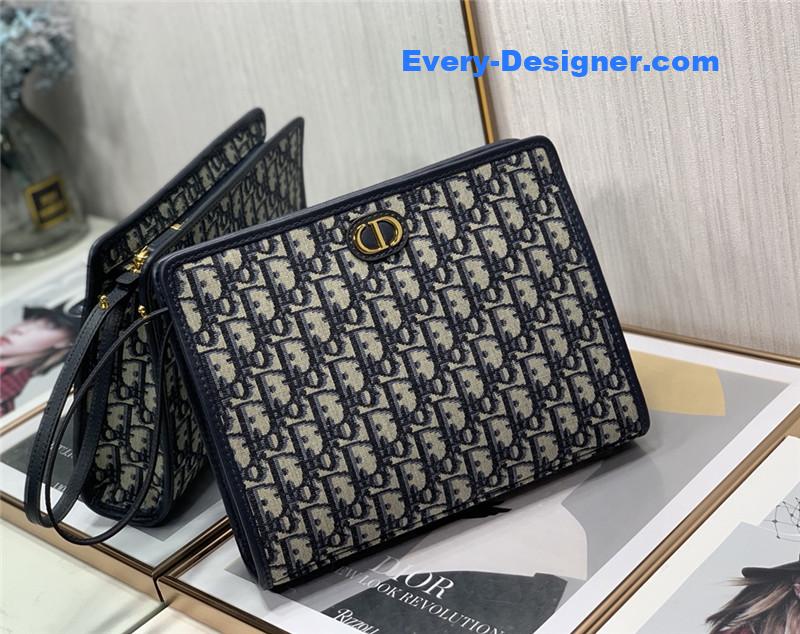 D10r oblique canvas clutch