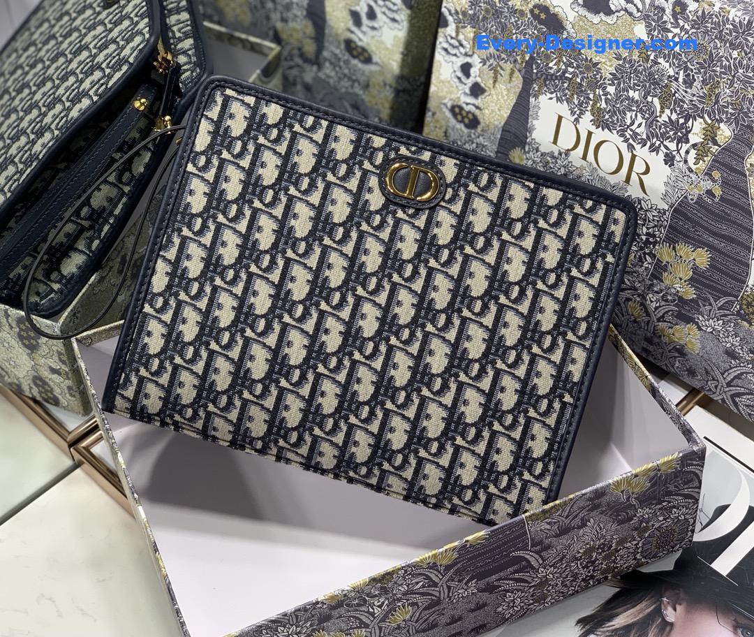 D10r oblique canvas clutch