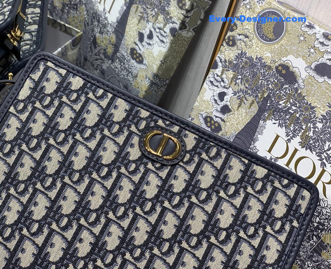 D10r oblique canvas clutch