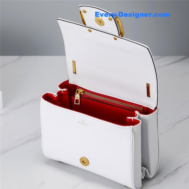 Va1e*ntin0 garavani stud sign shoulder bag