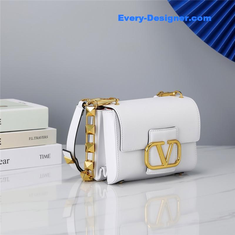 Va1e*ntin0 garavani stud sign shoulder bag