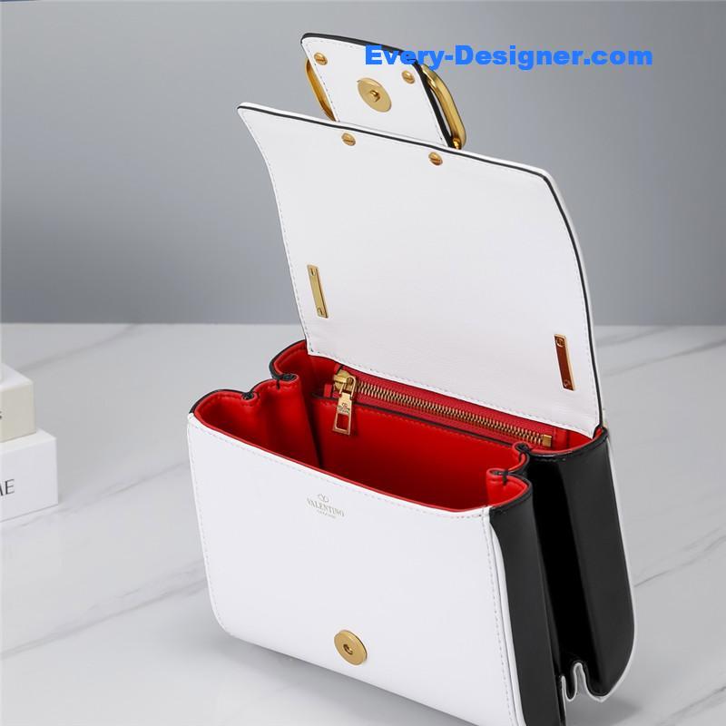 Va1e*ntin0 garavani stud sign shoulder bag
