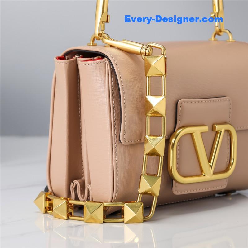 Va1e*ntin0 garavani stud sign shoulder bag