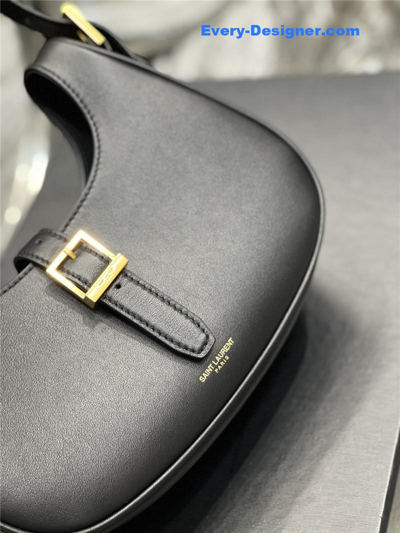 Y51 black hobo bag