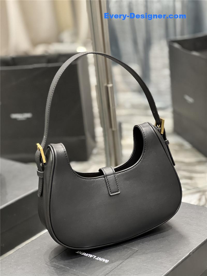 Y51 black hobo bag